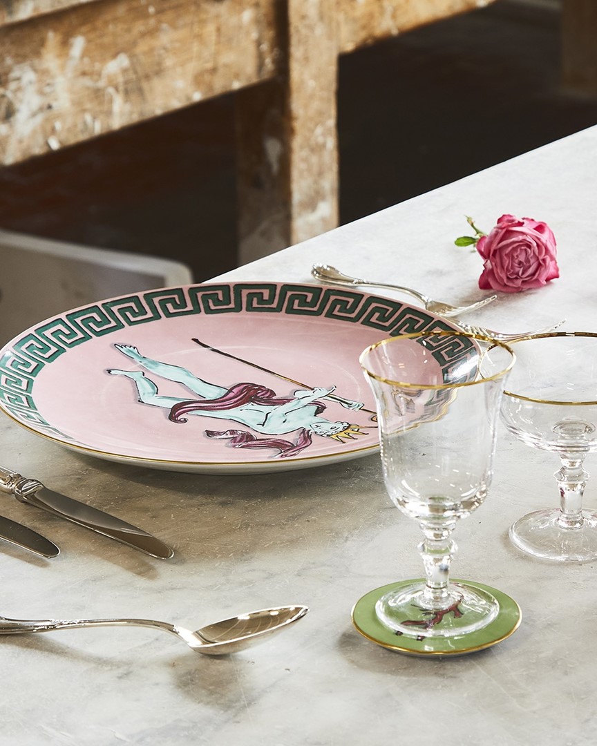 Il Viaggio di Nettuno pink place holder/centerpiece by Luke Edward Hall. Fotografie: Ginori 1735