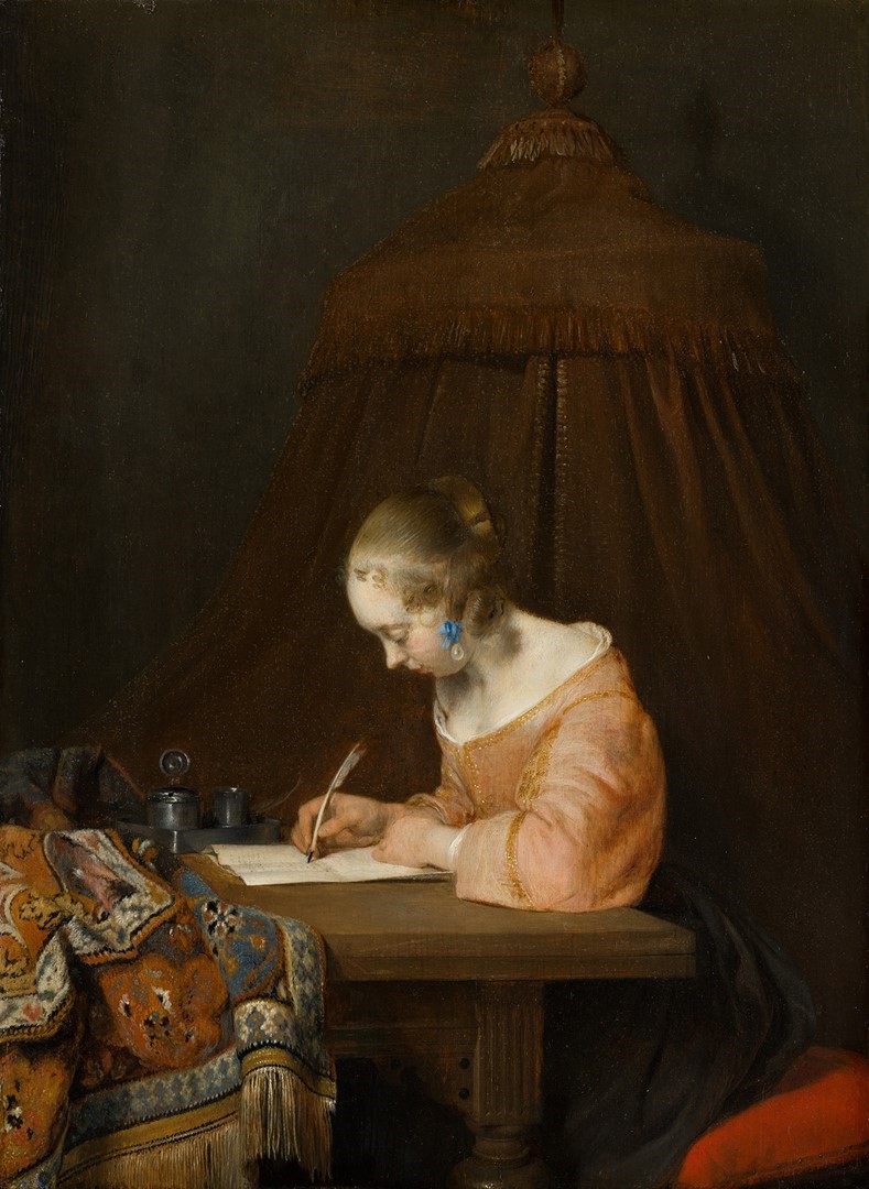 Schilderij van Gesina ter Borch, een jonge vrouw schrijvend aan een tafel, 17e eeuw. Te zien in de tentoonstelling Thuis bij Ter Borch in Museum de Fundatie Zwolle, waarin de kunstenaarsfamilie Ter Borch centraal staat.