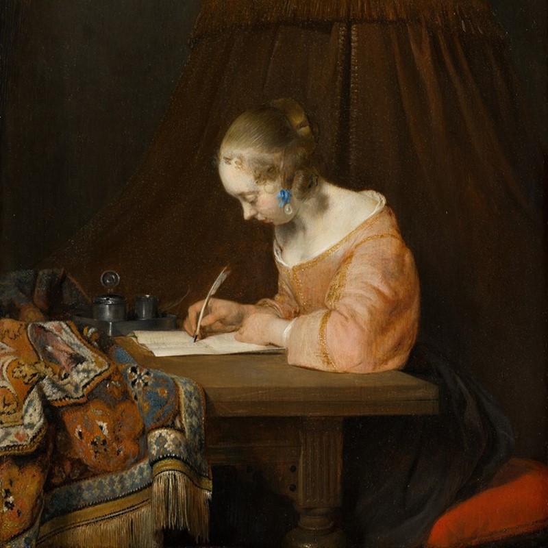 Schilderij van Gesina ter Borch, een jonge vrouw schrijvend aan een tafel, 17e eeuw. Te zien in de tentoonstelling Thuis bij Ter Borch in Museum de Fundatie Zwolle, waarin de kunstenaarsfamilie Ter Borch centraal staat.