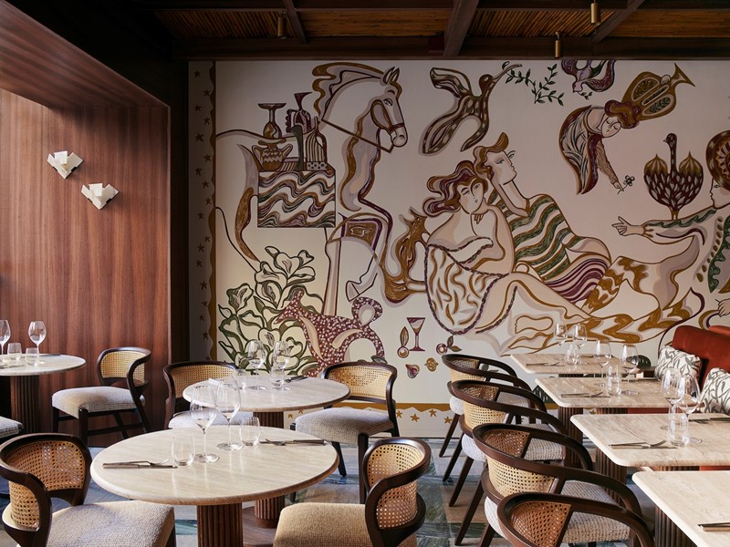 Oka Fogo. Fotografie: Claire Israel