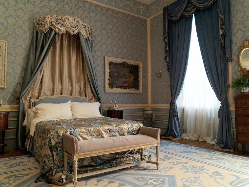 Slaapkamer van Bridgerton in je eigen woning.