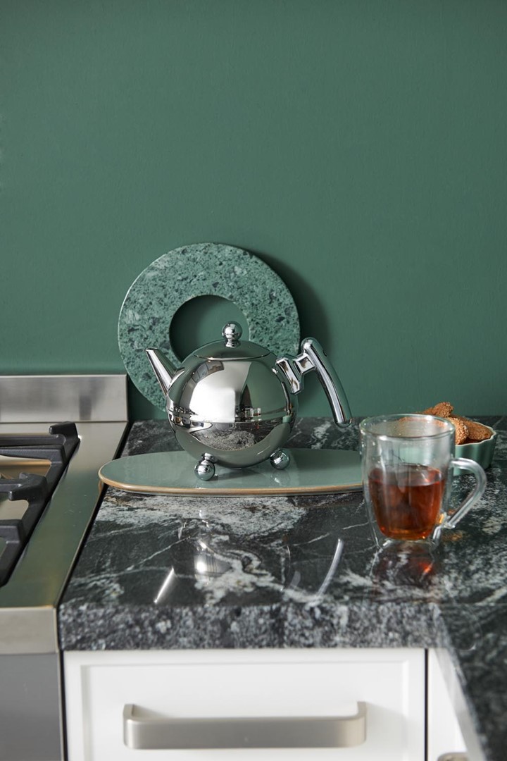 Theepot Bella Ronde in chroom. Fotografie: Bredemeijer®.