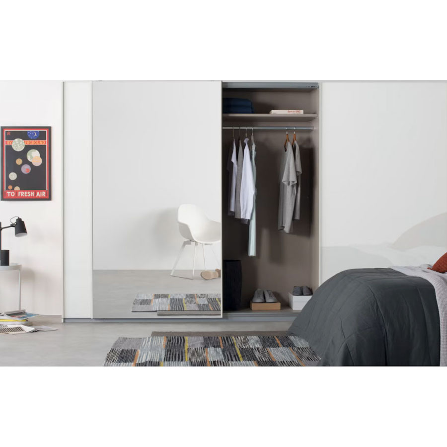 MADE – KLEDINGKAST MET SPIEGELDEUREN