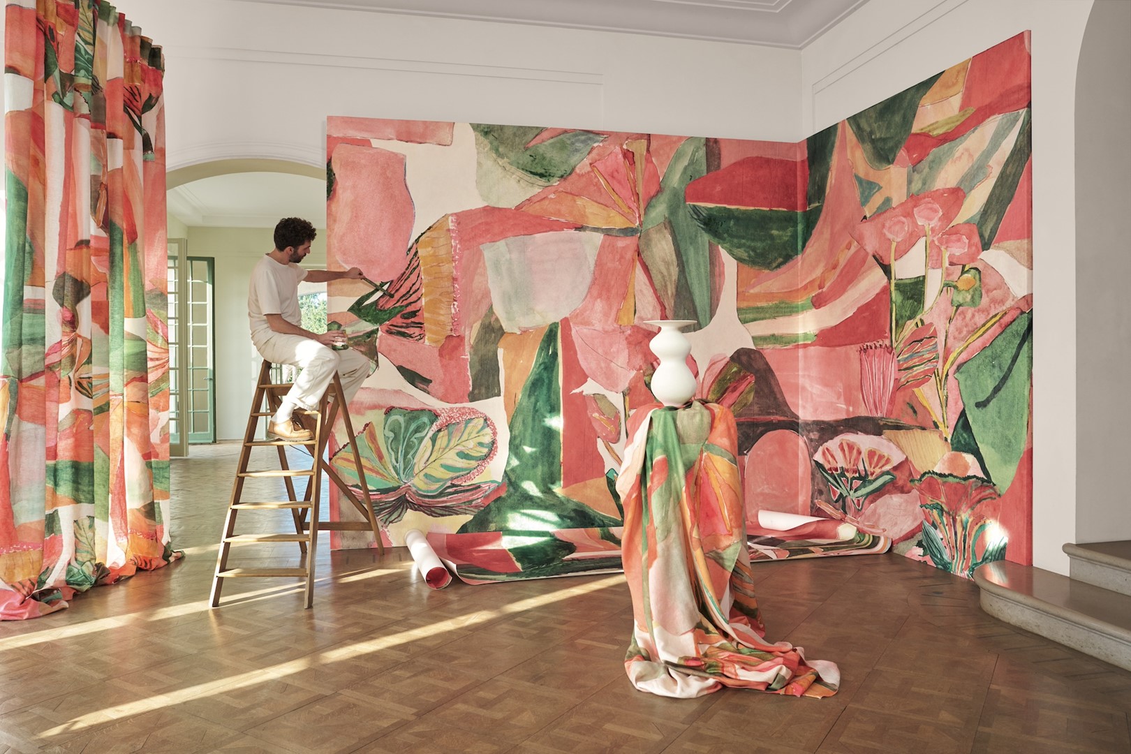 Geoffrey Pithon met wandpaneel Jardin Dansé. Fotografie: Casamance.