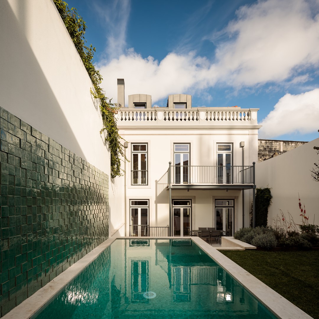 QuintaLisque is de exclusieve vertegenwoordiger van de keramische producten van New Terracotta, de vooraanstaande Portugese groep hoogwaardige ambachtslieden en kunstenaars. De tegels zijn ook geweldig voor zwembaden.