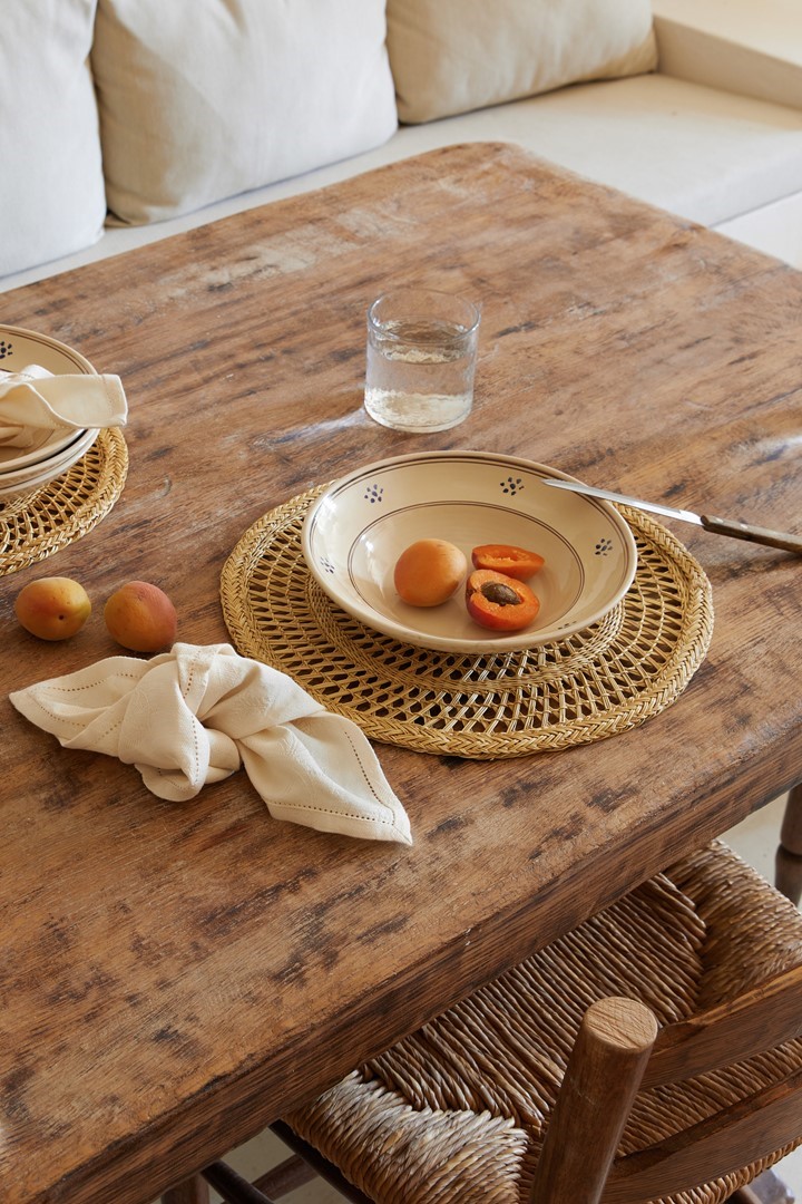 Tre Gioie servet, gevlochten placemat en brood mandje. Fotografie: Lidian van Megen.