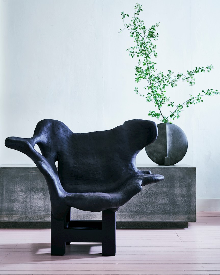 Mia Karlova galerie stoel van Vadim Kibardin 