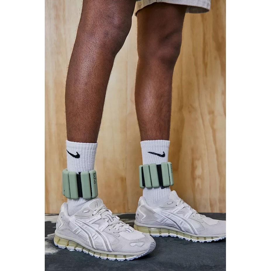 URBAN OUTFITTERS – GEWICHTEN IN MINTGROENE KLEUR