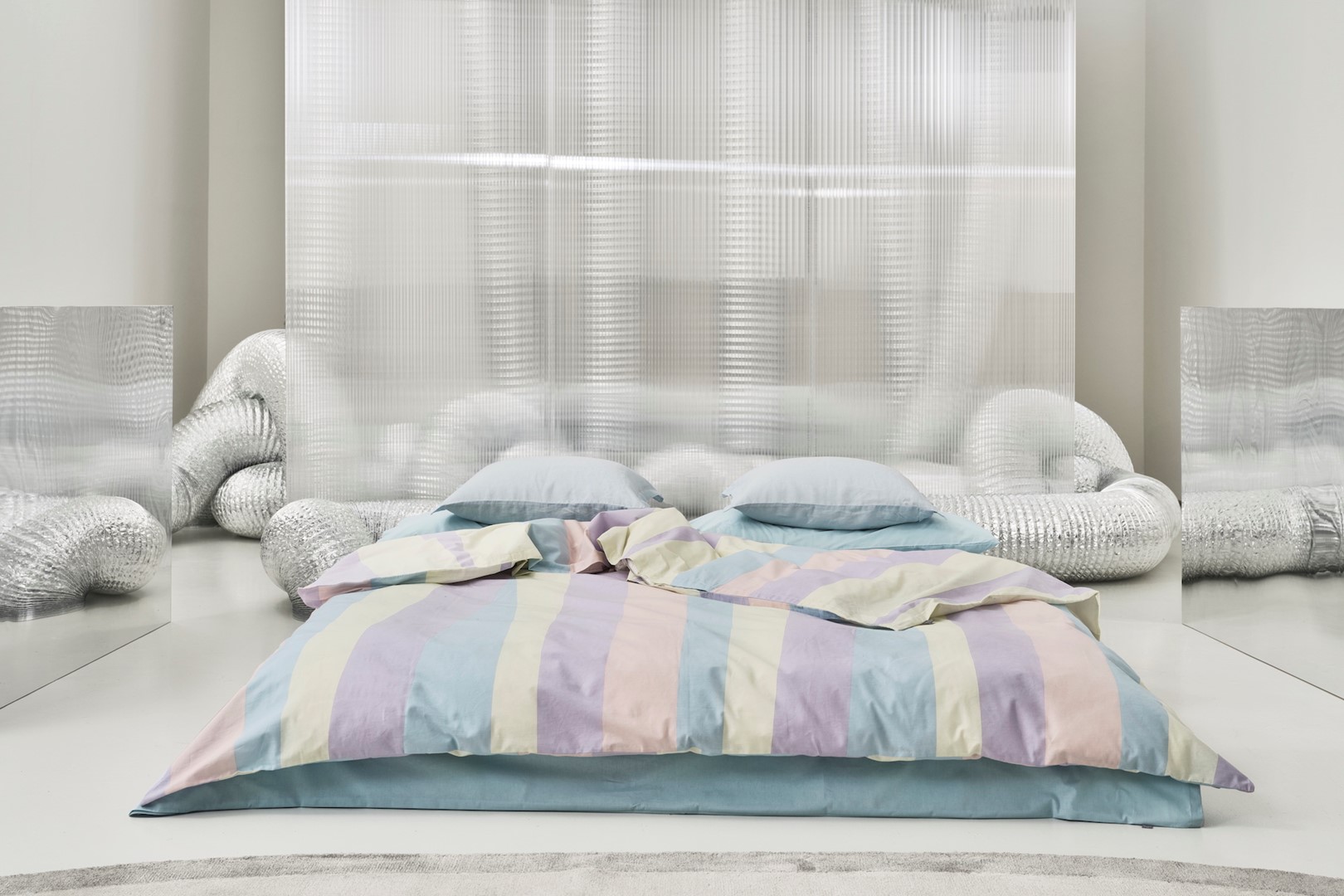 Dekbedovertrek POPPY is gemaakt in pastelkleuren van BCI-katoen.