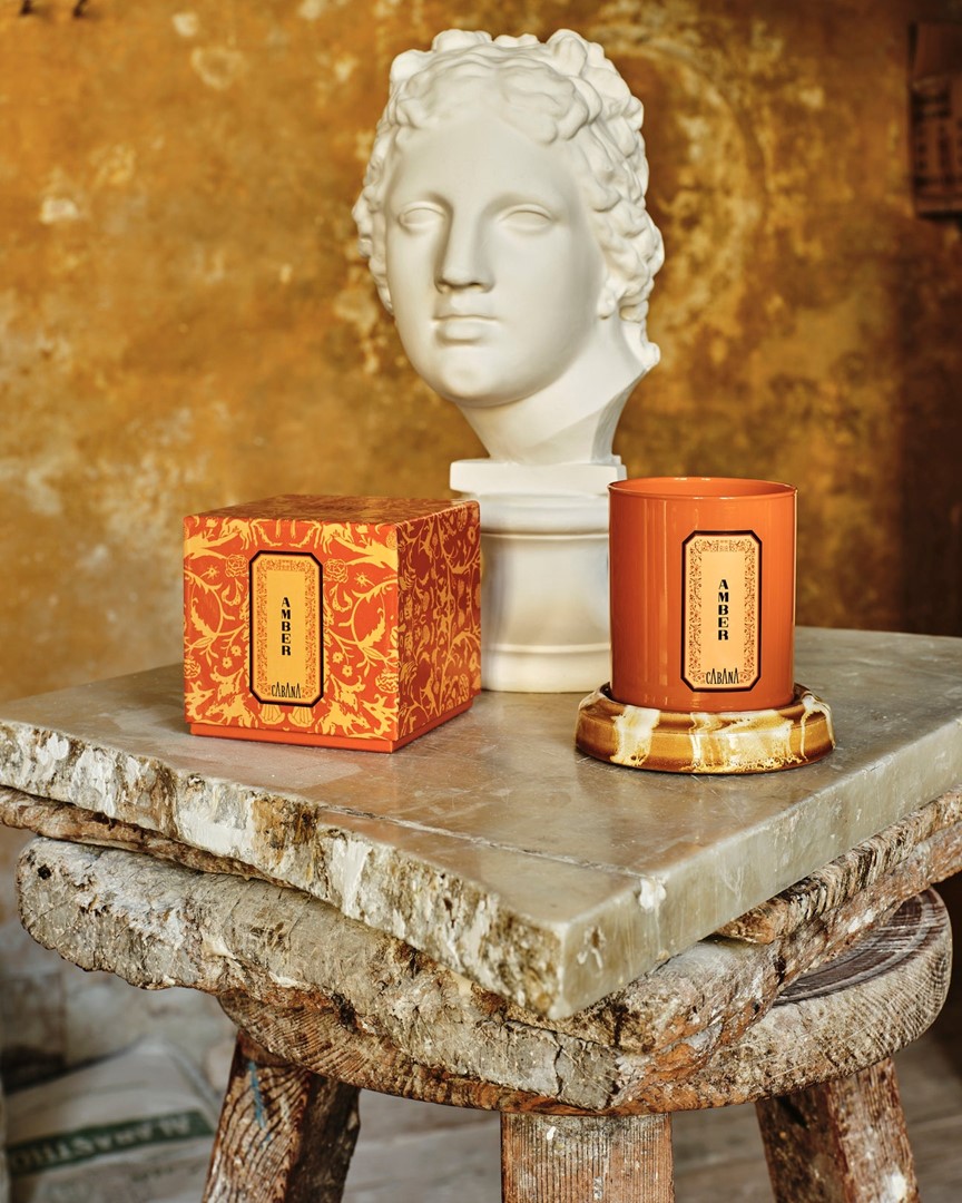 Amber Candle Cabana, een mix van warme hars, kruidige tonen, gerookt hout, € 95.
