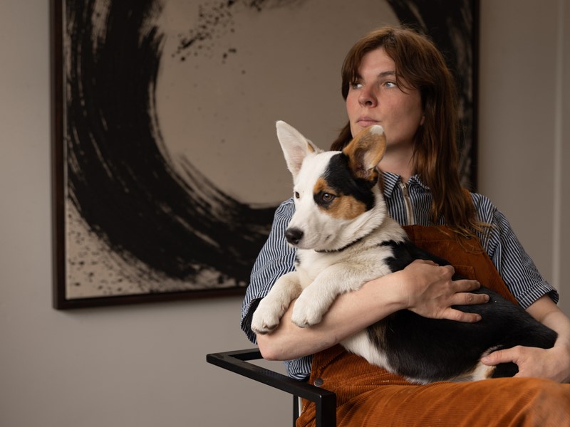 Tessa de Rijk en hond Spunk.