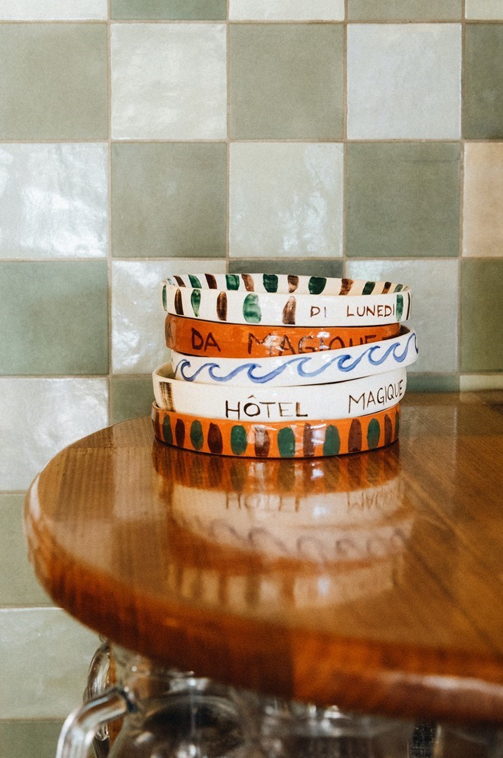 Label di Lunedi & Milou Neelen. Fotografie: Hôtel Magique.