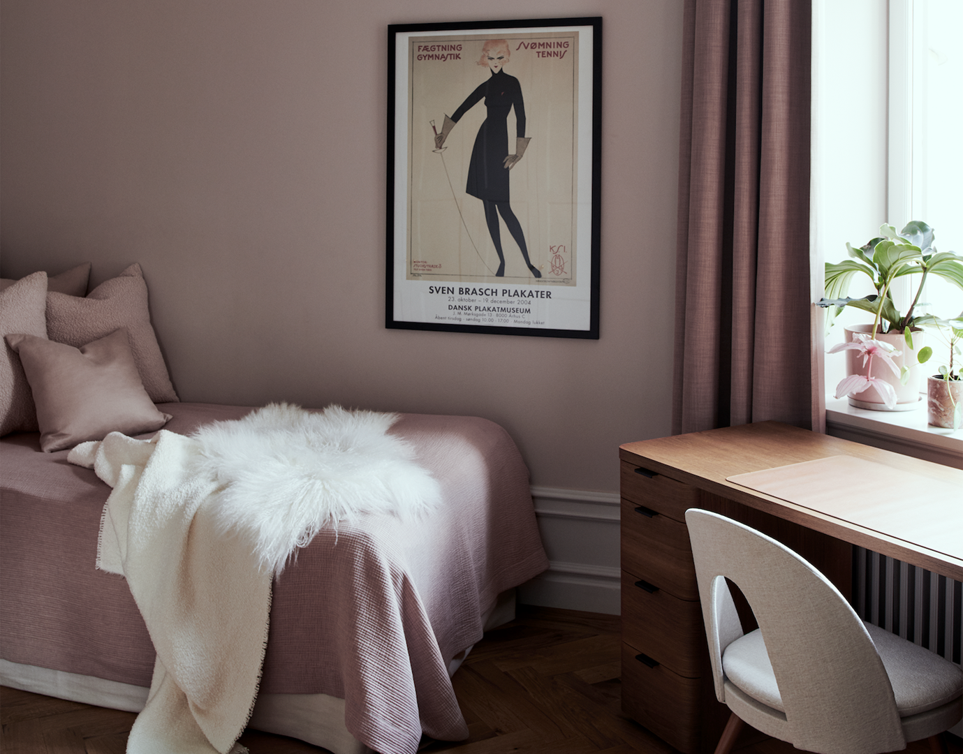 Roze in de slaapkamer. Foto: Kristofer Johnsson / Living Inside voor Residence ½ 2022.