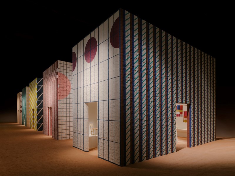 De presentatie van Hermès tijdens Milaan Design Week 2021 was een kleurrijk spektakel.