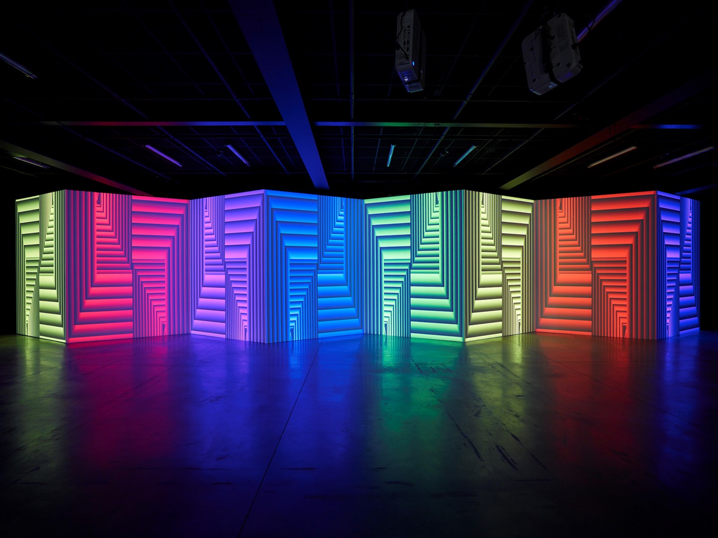 Florian and Michael Quistrebert, Endless Tunnel, 8-channel video installation, 2019. Photo ©François Fernandez.