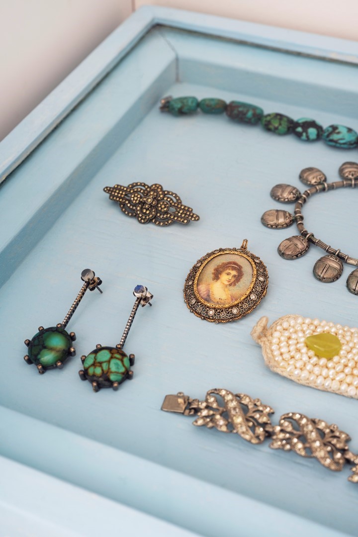 Een greep uit de collectie van Jessica Koers. Deels van haar Italiaanse tantes afkomstig. Fotografie: Eddy Wenting.