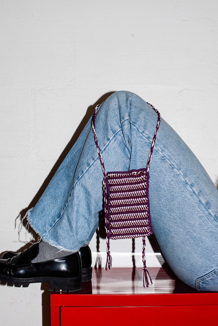 Kleurrijk tasje voor je telefoon van Marie Marie.