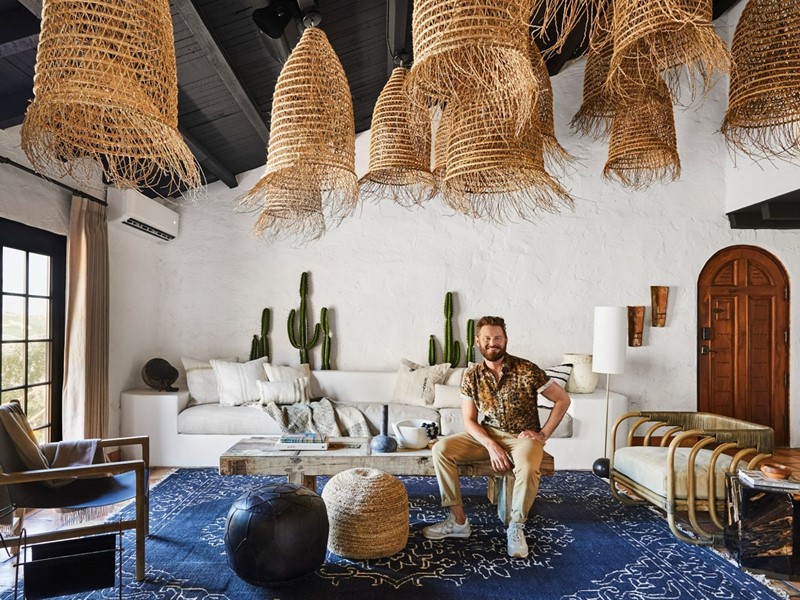 Bobby Berk in zijn zomerse woning.