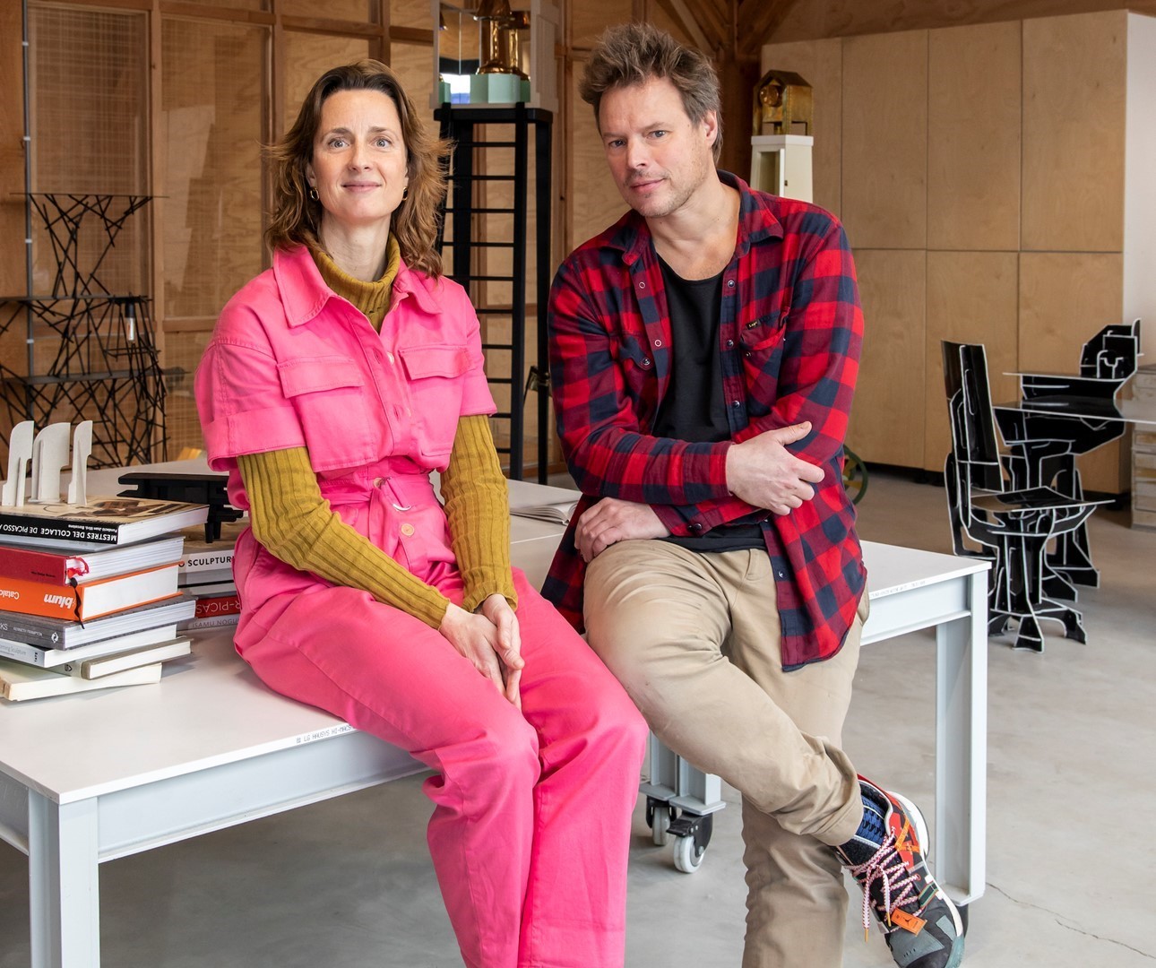 Kiki van Eijk en Joost van Bleiswijk in hun inspirerende studio.