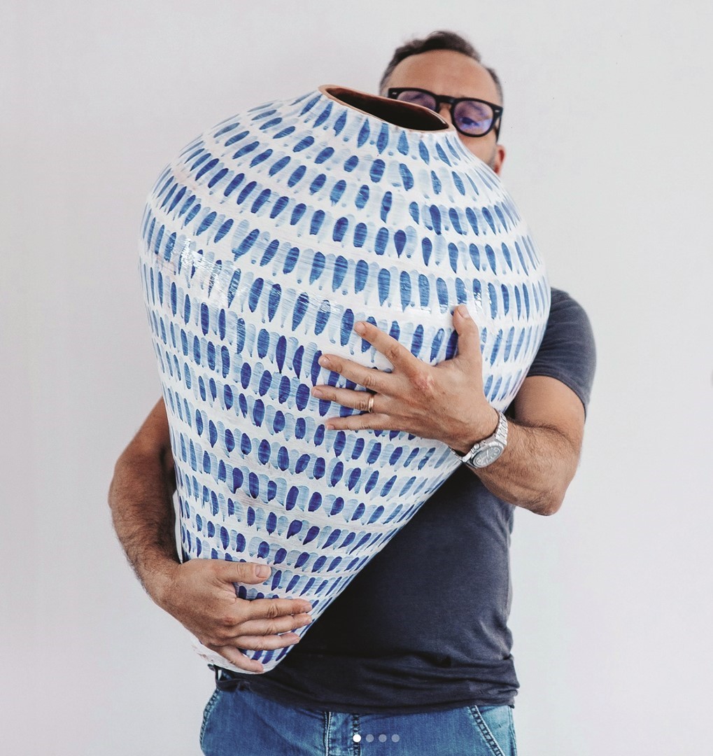 Kunstenaar Onofrio Acone.