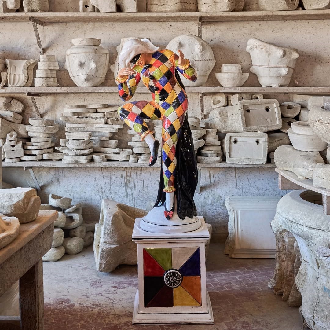 De familie Ceccarelli maakt in het Toscaanse Mercatale handgemaakte keramiek. Fotografie: Ceramiche Ceccarelli.
