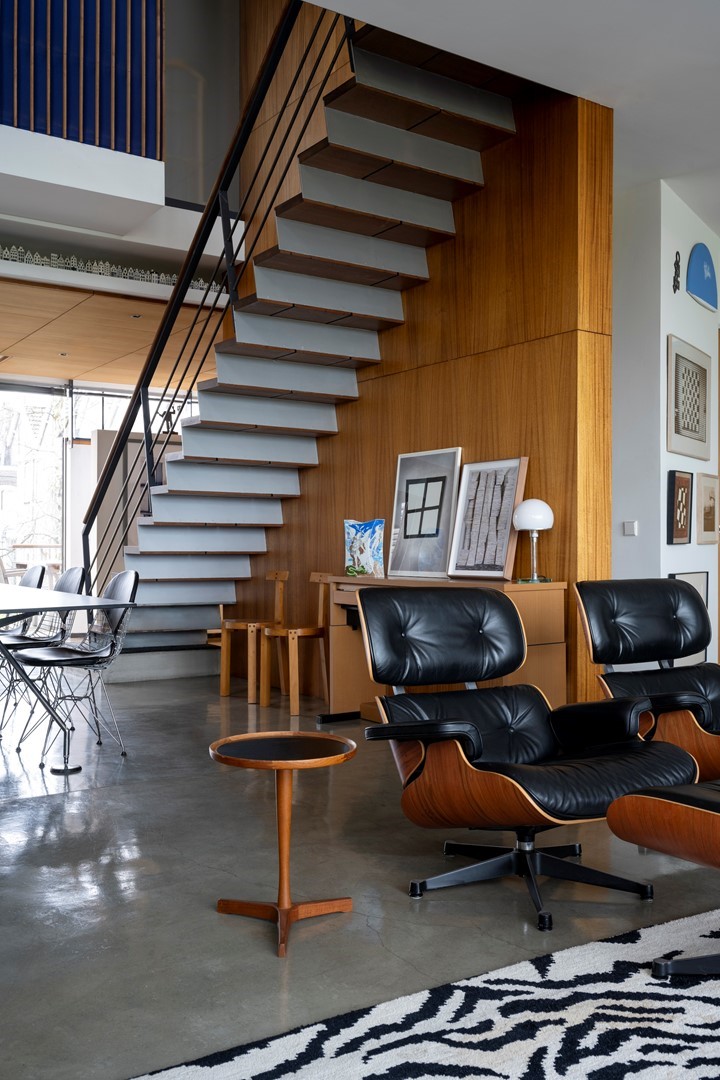 Hout, beton en staal zijn de belangrijkste materialen in de zelfontworpen woning van Francine Houben. Fotografie: Eddy Wenting