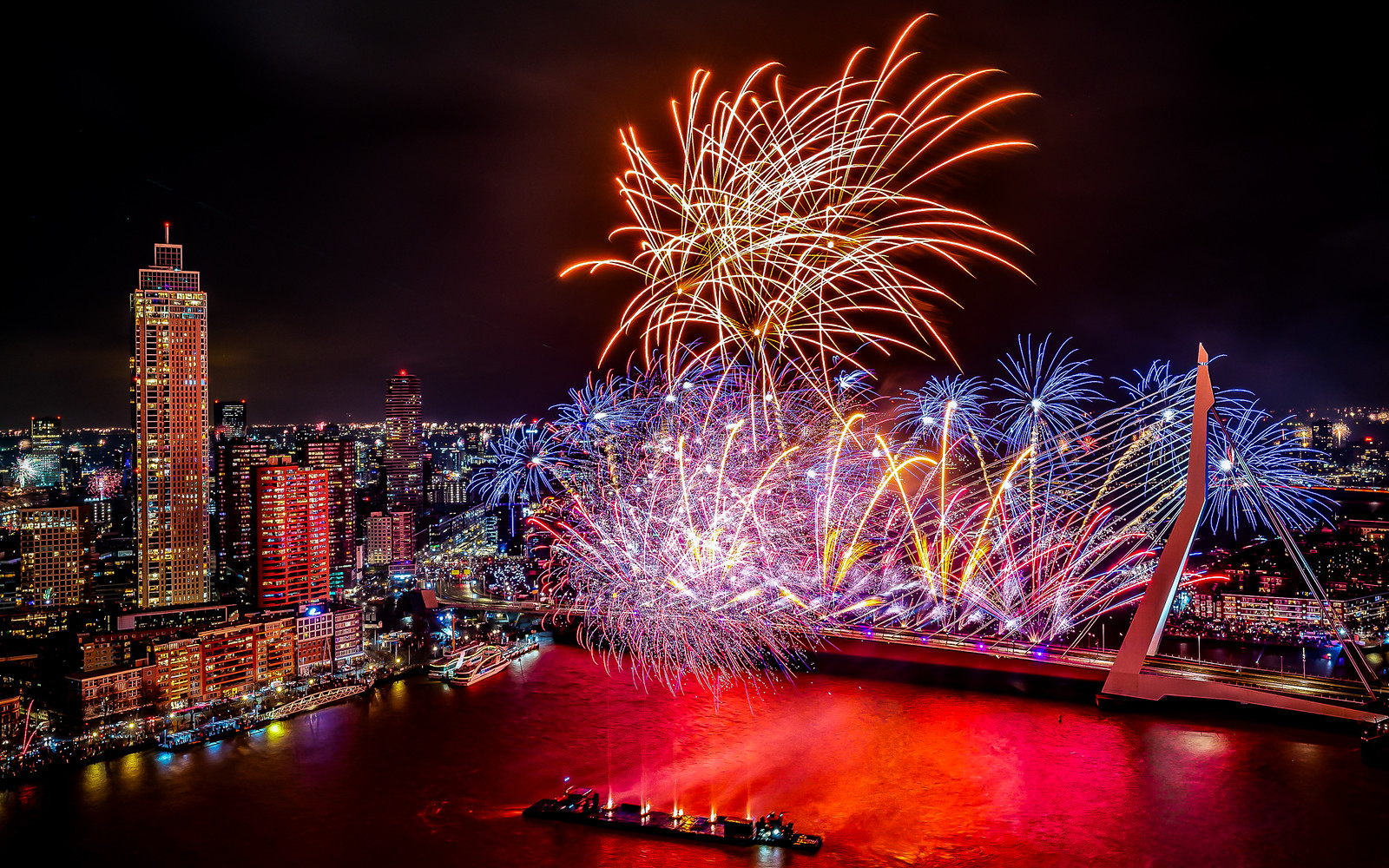 Het Nationale vuurwerk in Rotterdam